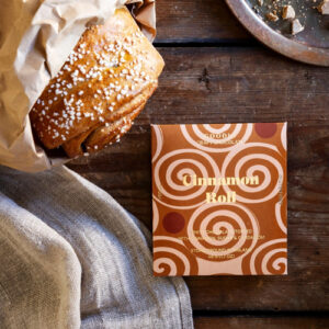 GOODIO Organic Raw Stone Ground White Chocolate Cinnamon Roll